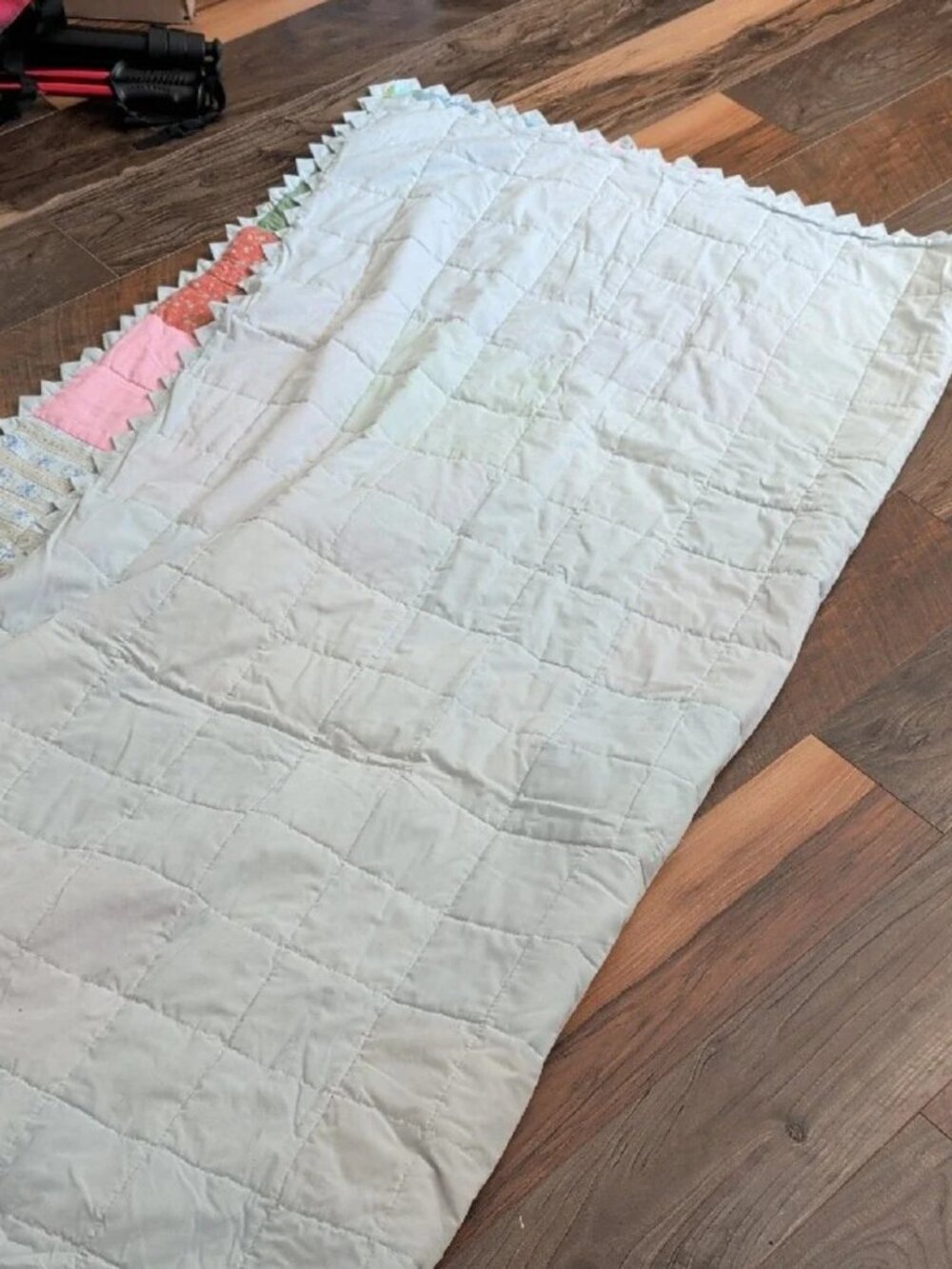 Vintage Handmade Patchwork Full / Queen Quilt - Picture 10 of 13